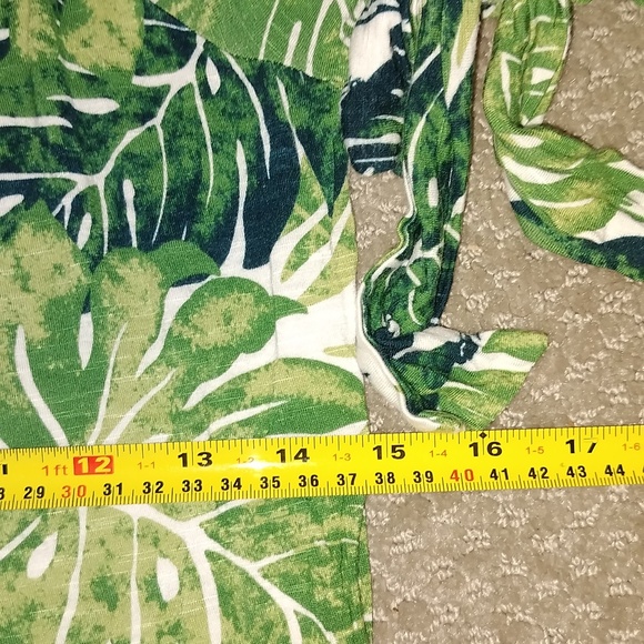 Green top - Picture 11 of 11